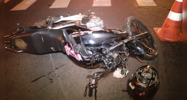 Motociclista fica ferido em acidente no Centro de Ponta Grossa |