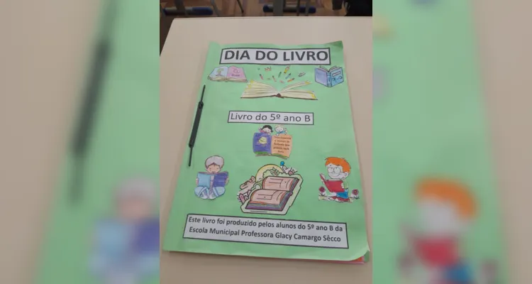 Como parte da proposta, os alunos puderam escrever as suas próprias histórias.