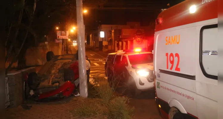 Acidente aconteceu na madrugada deste sábado (20) 