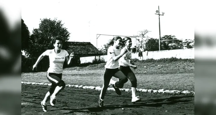 A primeira edição foi no início dos anos 1950, participaram 52 instituições de ensino; já em 2023, foram mais de 113 mil participantes de 396 municípios.