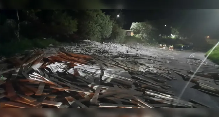 Acidente aconteceu na noite dessa segunda-feira (01)