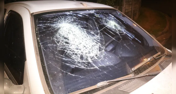 Acidente aconteceu na madrugada desta quinta-feira (11) 