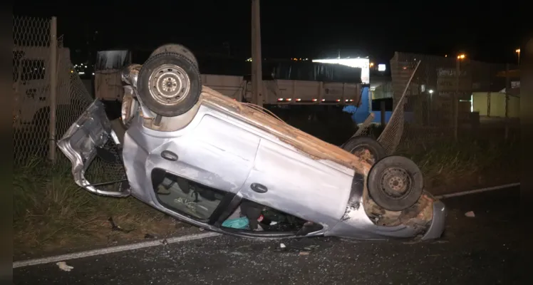 Acidente aconteceu na noite dessa terça-feira (23) 