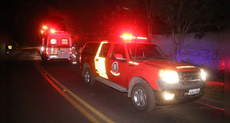 Um acidente na noite dessa sexta-feira (29) mobilizou equipes de socorro e de segurança em Ponta Grossa