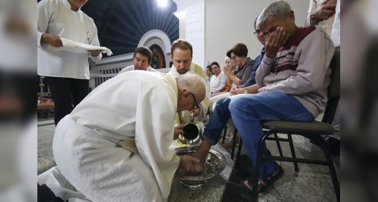 Nesta Quinta-Feira Santa, todas as igrejas do mundo celebram a instituição da Eucaristia na última ceia.