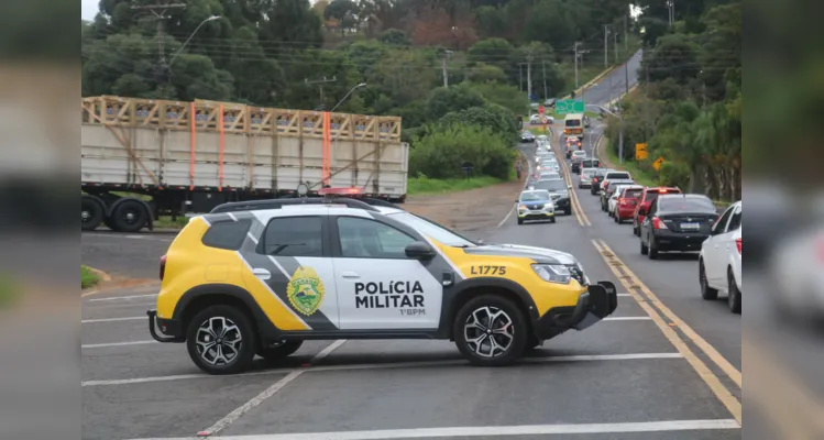 Acidente com morte aconteceu na manhã desta sexta-feira (03), deixando trânsito comprometido no local 