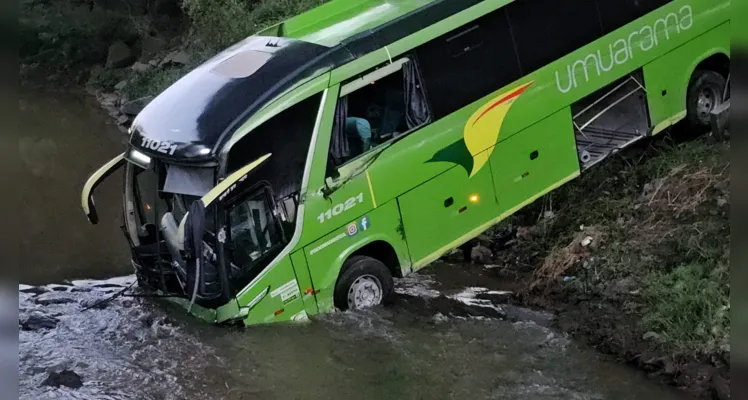 Acidente aconteceu na manhã desta sexta-feira (26) 