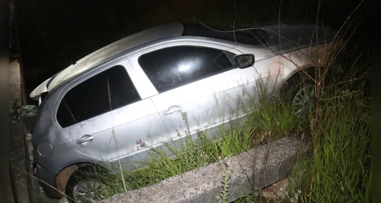 Acidente aconteceu na madrugada desta segunda-feira (22) 