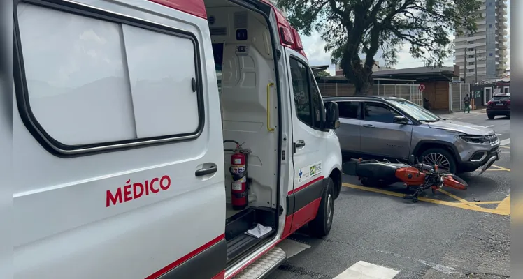 Motociclista de 31 anos foi levado para UPA Santana com ferimentos moderados.