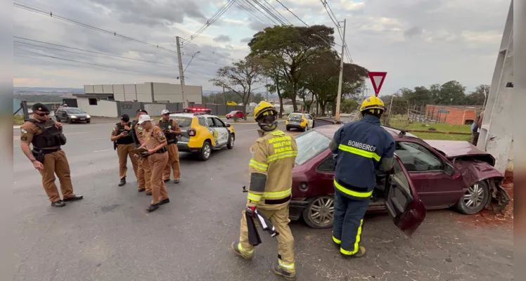 Corpo de Bombeiros (Siate e ABTR), Samu e Polícia Militar foram mobilizados.