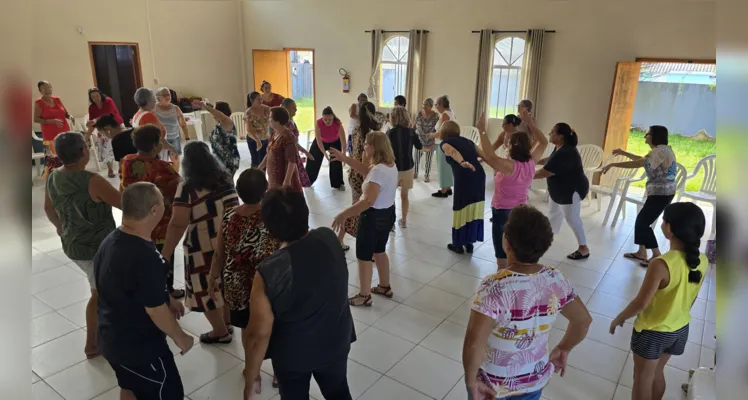 Projeto teatral incentiva laços intergeracionais em crianças e avós