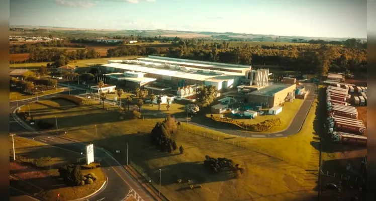 Vista aérea da fábrica da Tetra Pak, em Ponta Grossa