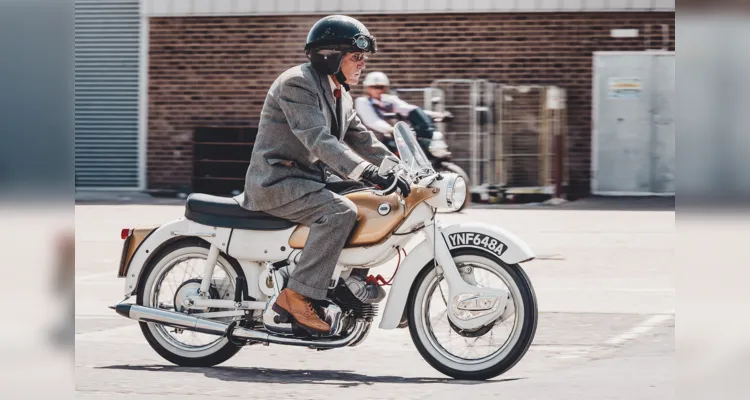 Evento é distinto pelo estilo dos motociclistas