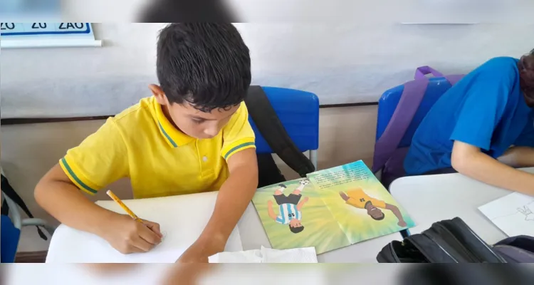 As atividades estimularam os alunos a unirem as suas histórias favoritas com a liberdade criativa que os desenhos oferecem.