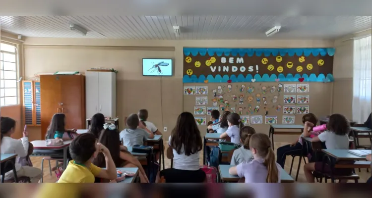 Confira os registros das amplas atividades realizadas em sala pelos educandos.