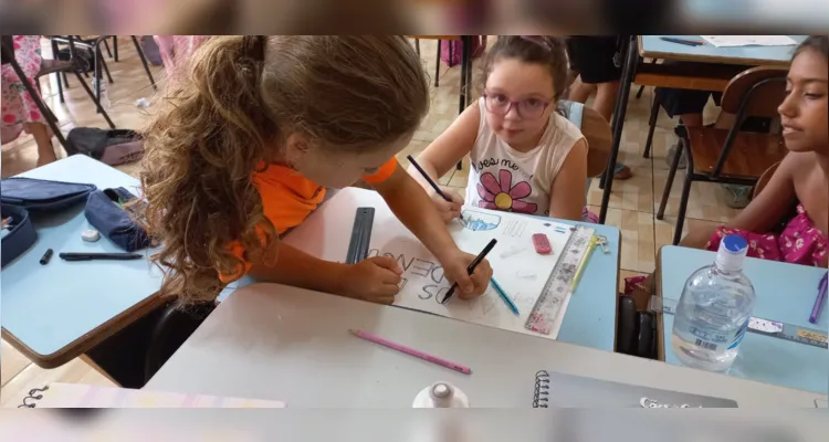 Confira os registros das amplas atividades realizadas em sala pelos educandos.