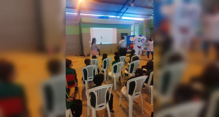 Temática teve vários momentos dentro e fora da sala de aula para contribuir no estudo da saúde bucal.