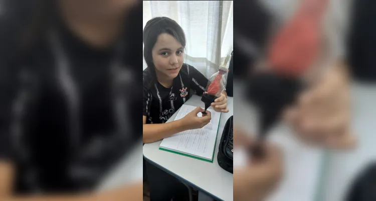 A realização da dinâmica permitiu aos alunos compreenderem de forma prática os conceitos vistos em aulas anteriores.