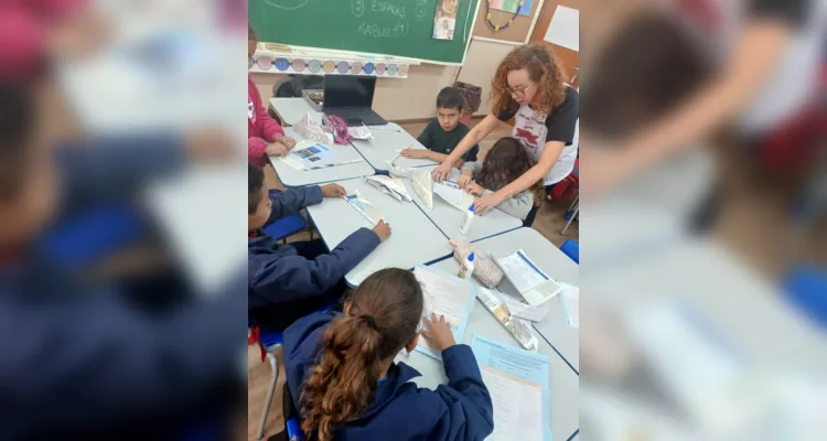 Durante as atividades, os educandos realizaram homenagens e diversas atividades sobre o Dia das Mães.