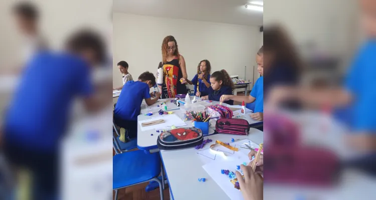 Durante as atividades, os educandos realizaram homenagens e diversas atividades sobre o Dia das Mães.