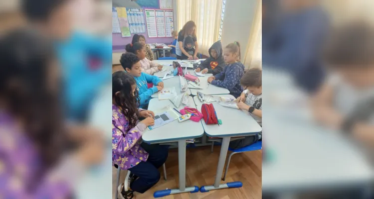 Durante as atividades, os educandos realizaram homenagens e diversas atividades sobre o Dia das Mães.