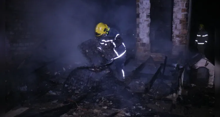 Corpo de Bombeiros foi acionado por volta das 05h desta quarta-feira (26)