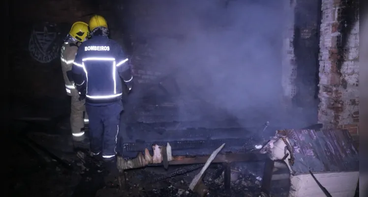 Corpo de Bombeiros foi acionado por volta das 05h desta quarta-feira (26)