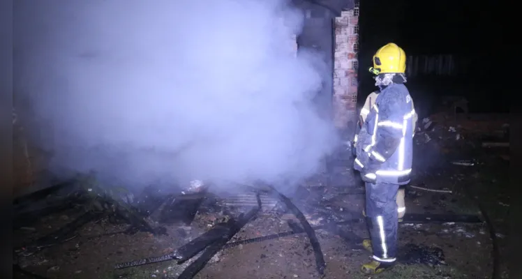 Corpo de Bombeiros foi acionado por volta das 05h desta quarta-feira (26)