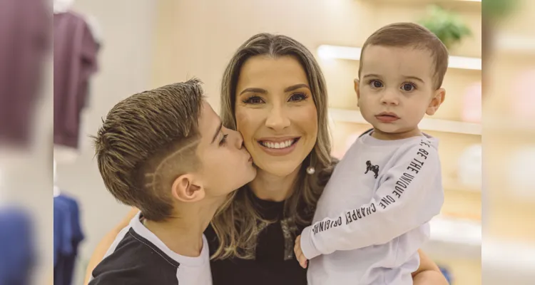 Ana Carolina Tratz Degraf e seus filhos Bernardo Tratz Degraf e Benicio Tratz Degraf.