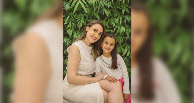 Vanessa Rosa Galvão e sua filha Betina Galvão dos Santos.
