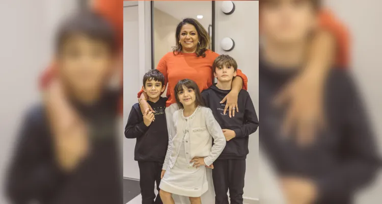 Hindra Batista Rosas e seus filhos Francisco Celso, Renato e Alice Batista Rosas.