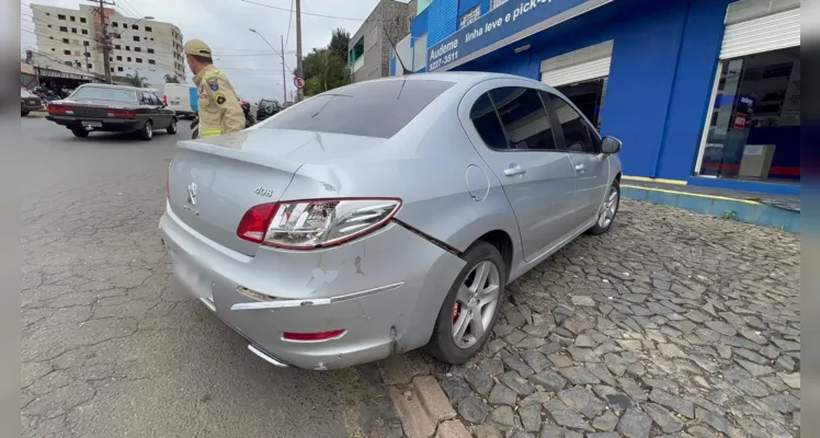 O jovem, que trabalha como motoboy, foi atendido pelo Corpo de Bombeiros e encaminhado à UPA Santa Paula