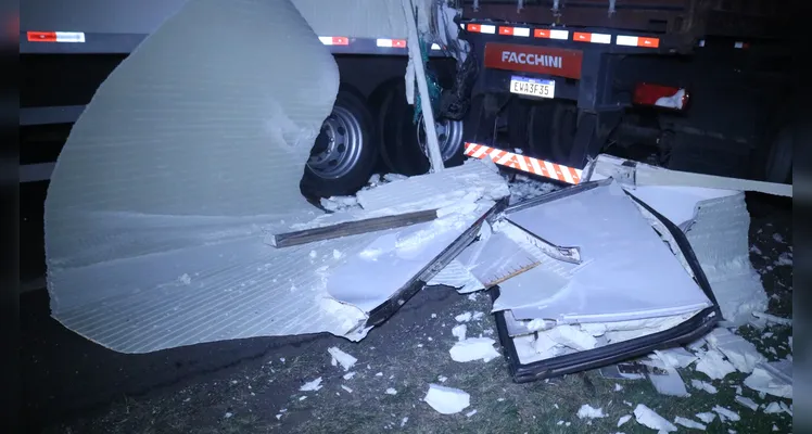 Acidente aconteceu na madrugada desta terça-feira (10)