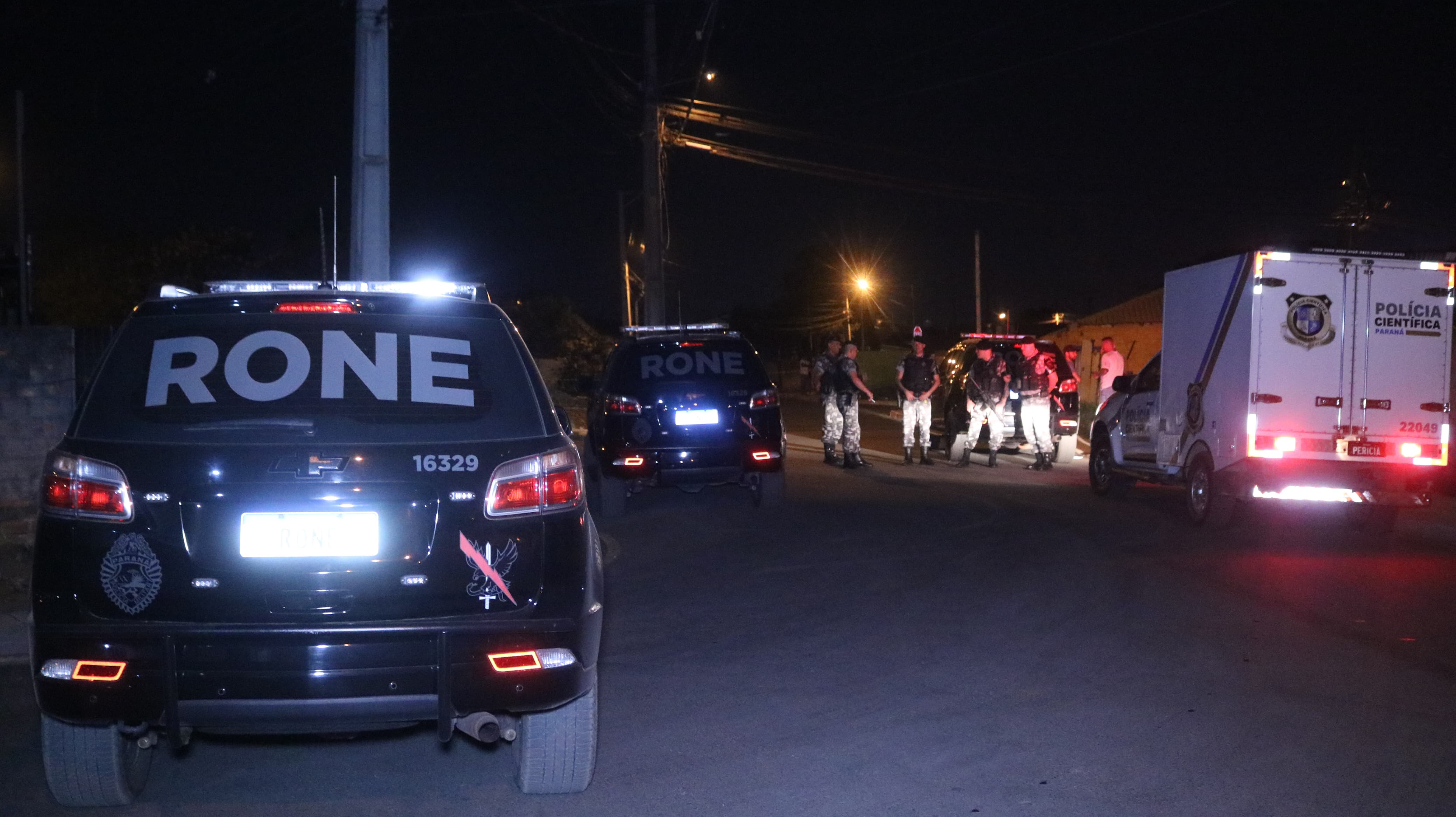 Homem confronta polícia com pistola e acaba em óbito em PG