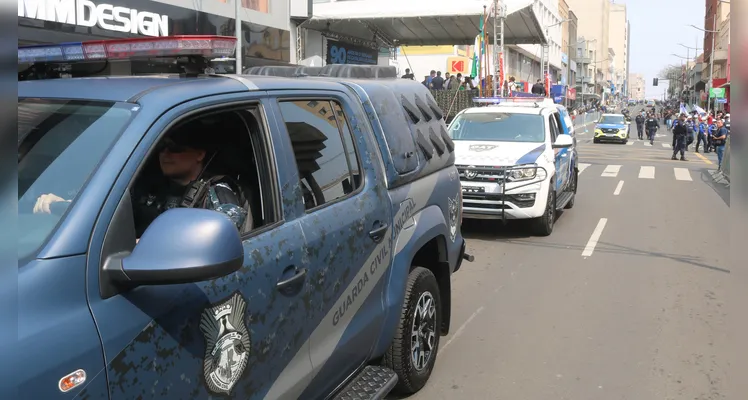 Desfile percorreu as principais ruas e avenidas de Ponta Grossa na manhã deste sábado (07)