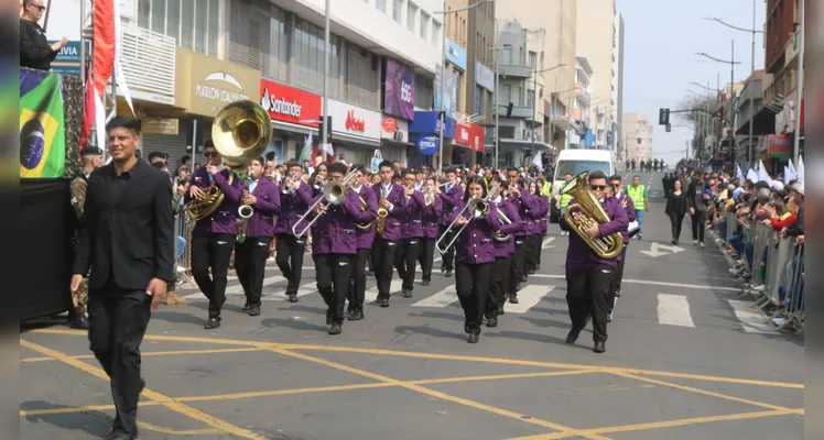 Desfile percorreu as principais ruas e avenidas de Ponta Grossa na manhã deste sábado (07)