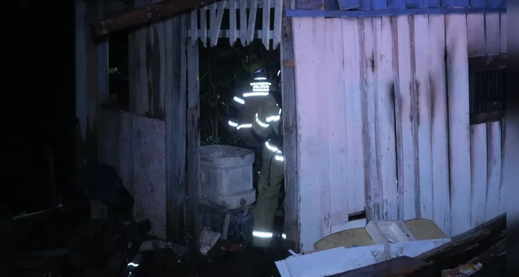 Corpo de Bombeiros é acionado para fogo em residência no Pimentel