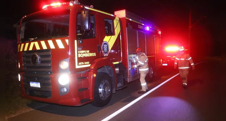 Acidente aconteceu na madrugada desta quarta-feira (18)