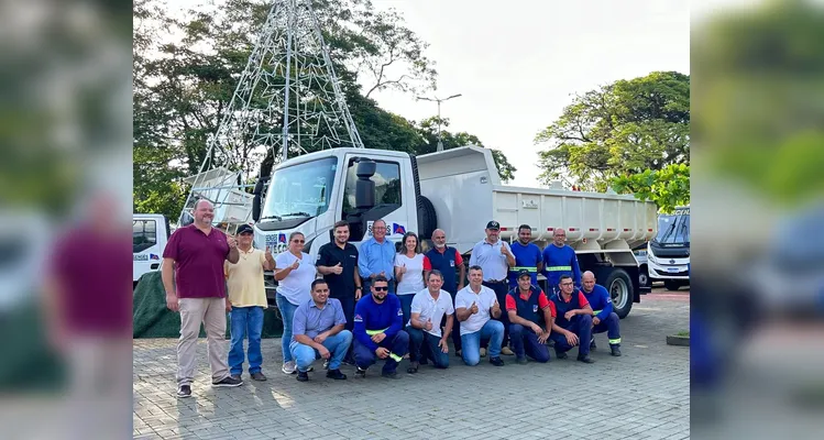 Atual prefeito e prefeito eleito estiveram presentes no evento.