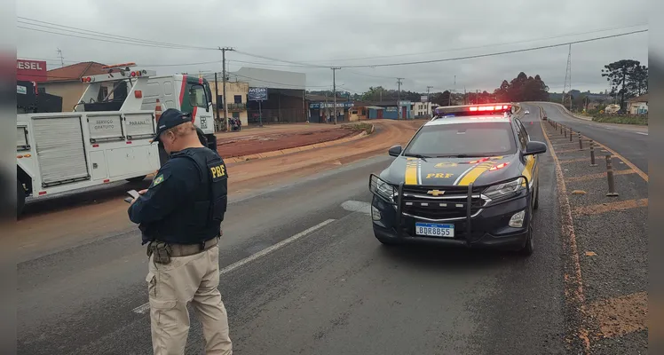 Colisão com carro da Prefeitura de Cândido de Abreu deixa um morto