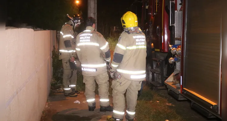 Corpo de Bombeiros foi acionado na madrugada desta quarta-feira (04)