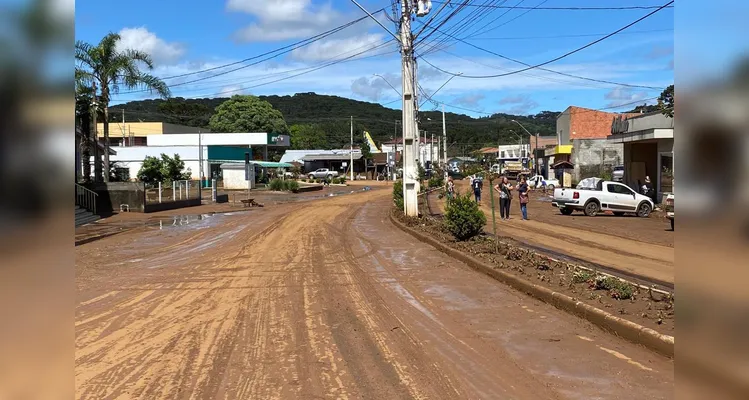 Governador determina força-tarefa para ajuda às vítimas das chuvas em General Carneiro