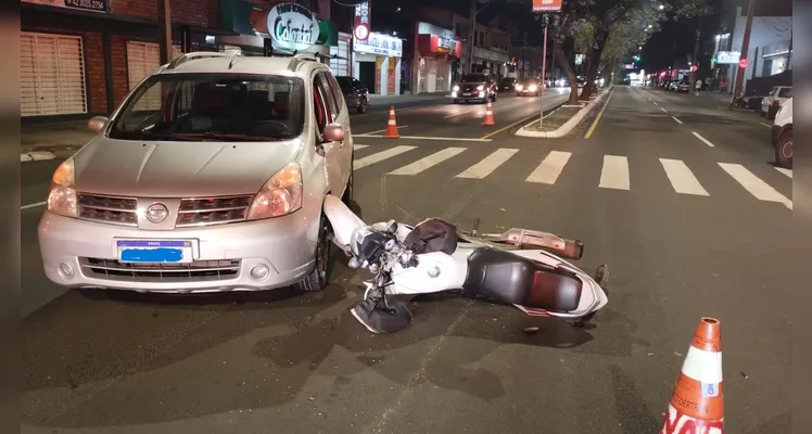 Acidente na Avenida Visconde de Mauá aconteceu na noite dessa terça-feira (15)