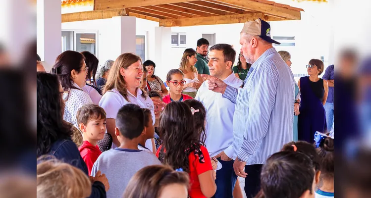 Deputado Aliel Machado participou da inauguração; parte do recurso é proveniente de emenda do parlamentar