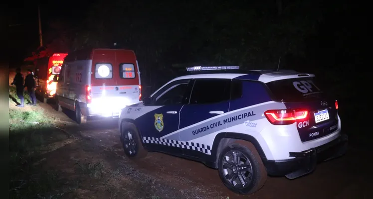 Dupla invade residência e esfaqueia jovem de 24 anos em Ponta Grossa