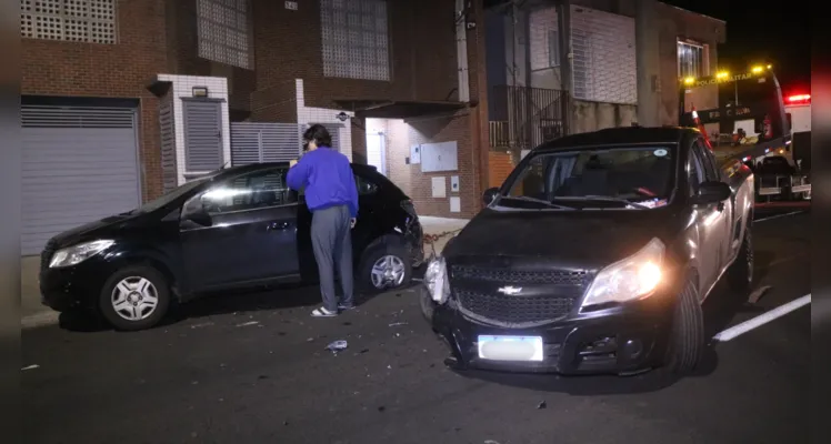 Homem bate carro e o abandona na madrugada em Ponta Grossa