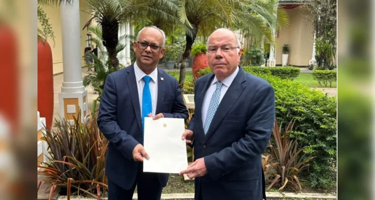 O Chanceler do Suriname Albert Ramdin com Mauro Vieira