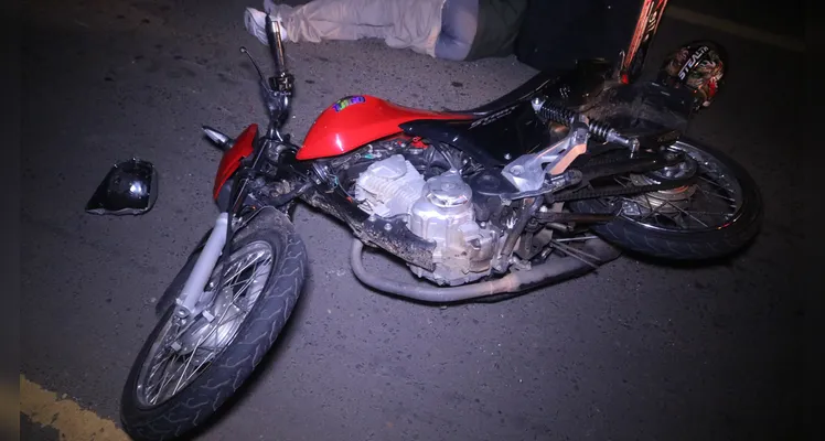 Fotos mostram cenário de acidente com jovem motociclista, em PG