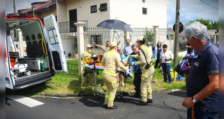 Veja fotos do grave acidente com dois ocupantes de moto em PG