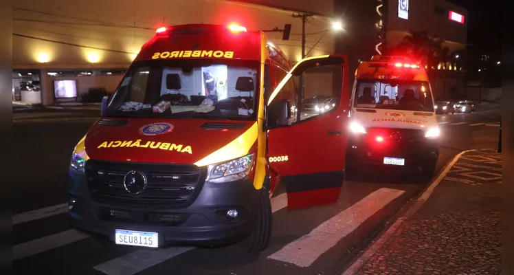 Equipes levaram a vítima ao Hospital Geral da Unimed.